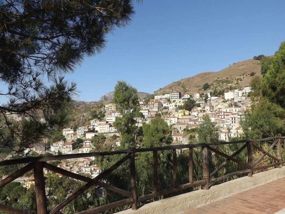 Albergo Diffuso Borgo Gallodoro Exterior photo